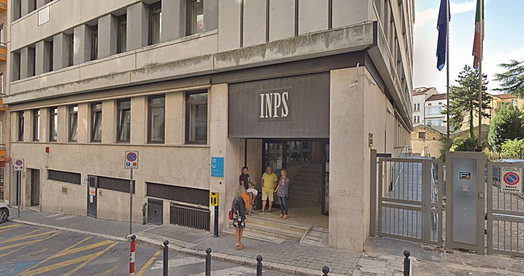 Campobasso, falso invalido sorpreso alla guida: denunciato per truffa aggravata