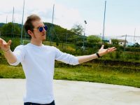 Più rispetto per l’ambiente nel remake di ‘Soldi’ firmato dall’artista Agostino Arcaro