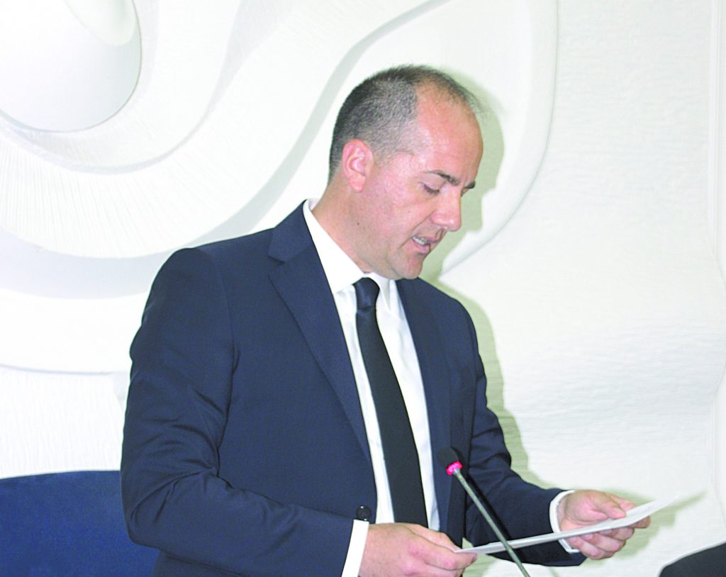 Cda di Molise Acque, il clima diventa incandescente