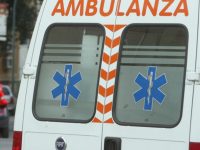 Accusa un malore mentre è alla guida e tampona un’auto, muore 61enne