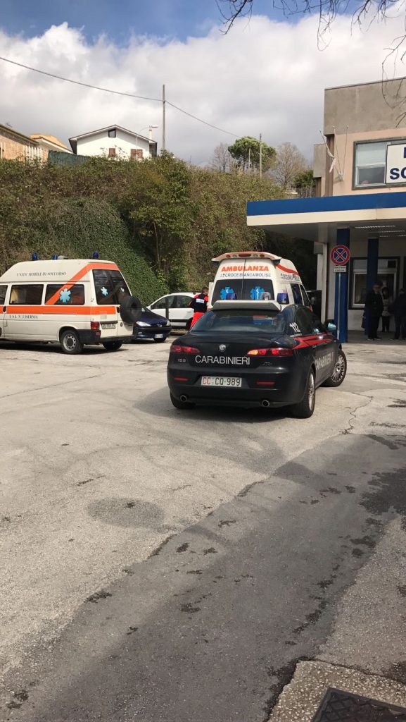 Isernia, aggredisce carabinieri e infermieri: arrestato un operaio ubriaco