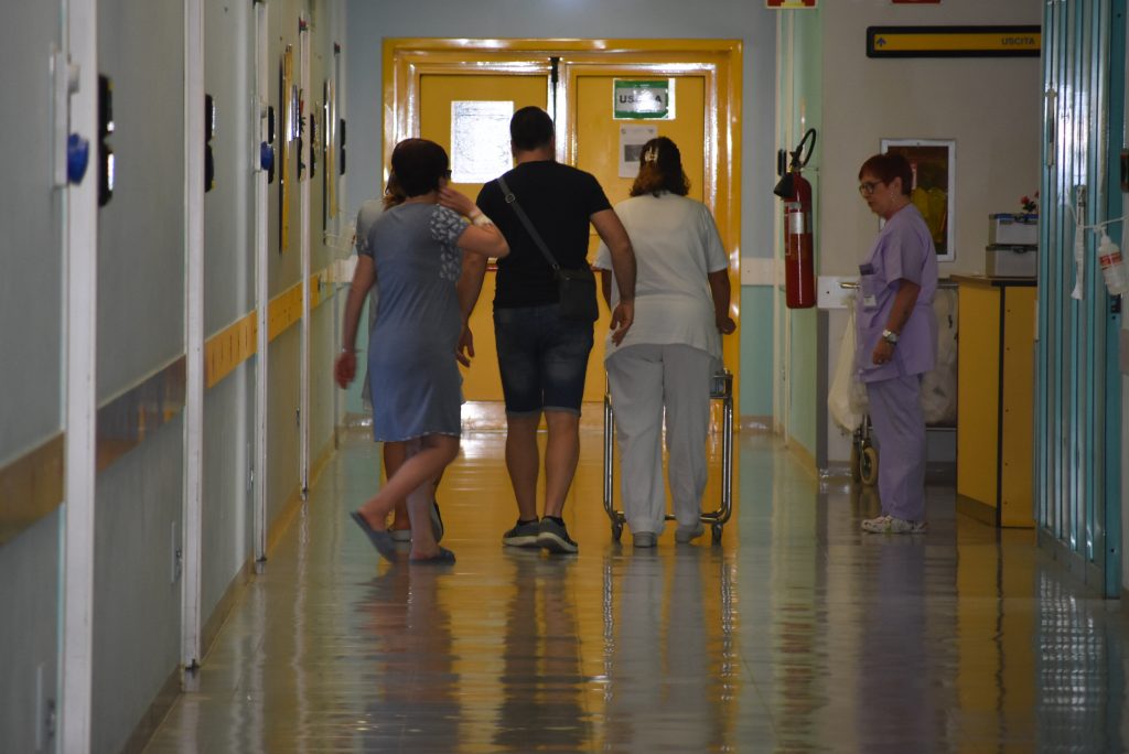 La provocazione: «Da lunedì venite a partorire a Termoli»