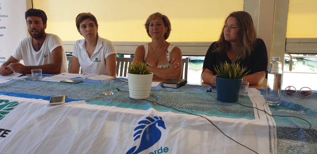 «Fortemente inquinati due tratti di mare su tre»