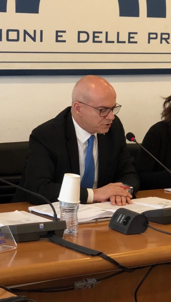 Sfida del governatore ai ‘ribelli’, nervi tesi nel centrodestra