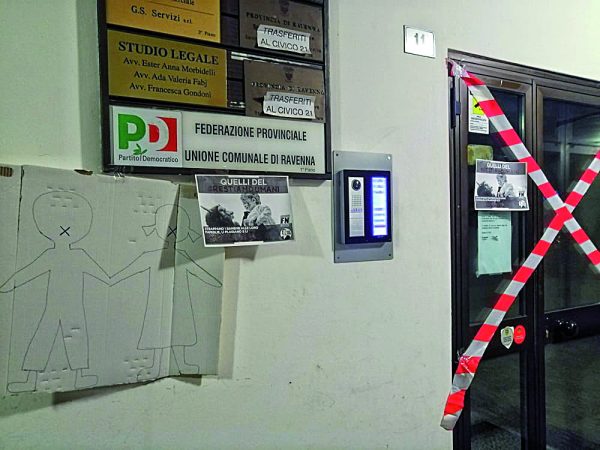 La difesa di D’Uva (FN): è il diavolo che brandisce un bimbo, nessun intento offensivo verso di noi