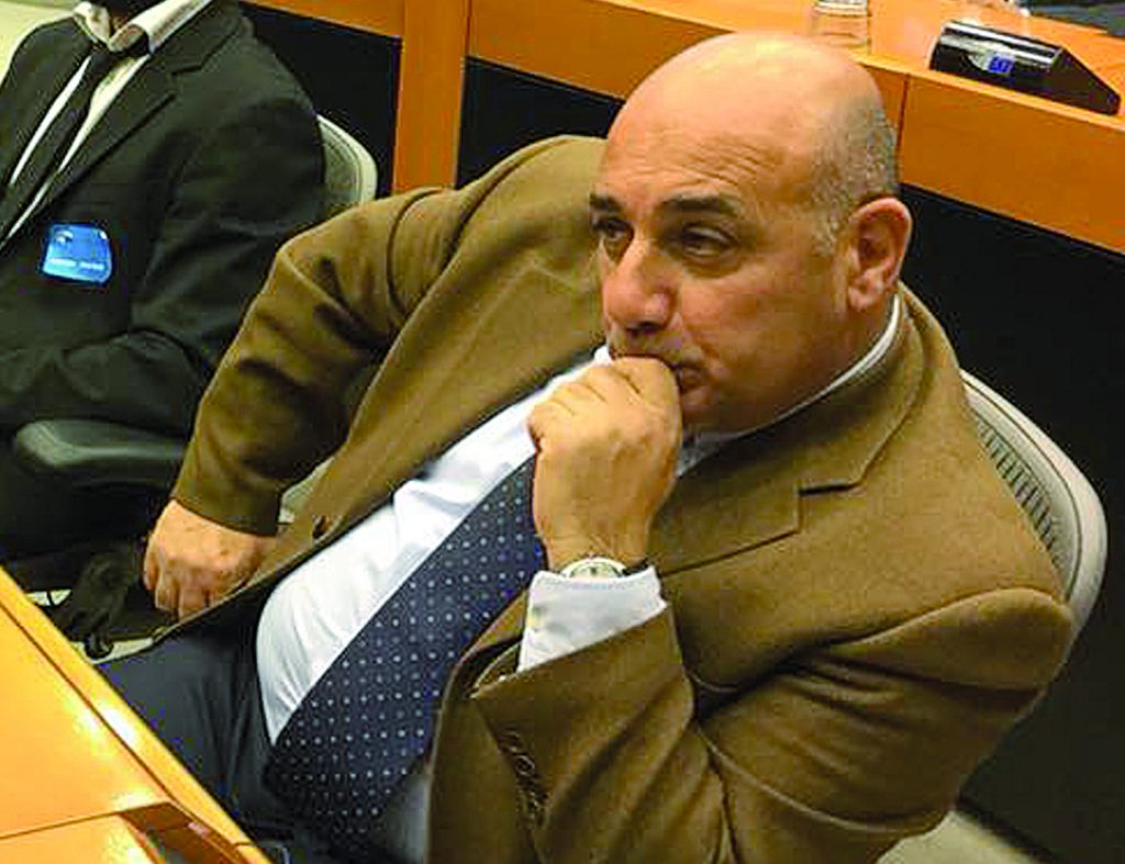 Maria Giovanna Mastrobuono prende il posto di De Matteis: Pian unico uomo di Sviluppo Italia