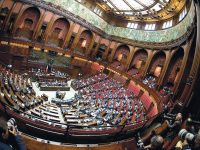 Onorevoli, ne restano 600