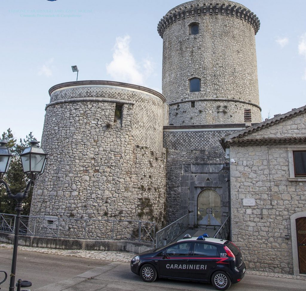 Riccia, ladri in azione nel bar di una stazione di servizio: i carabinieri recuperano parte della refurtiva