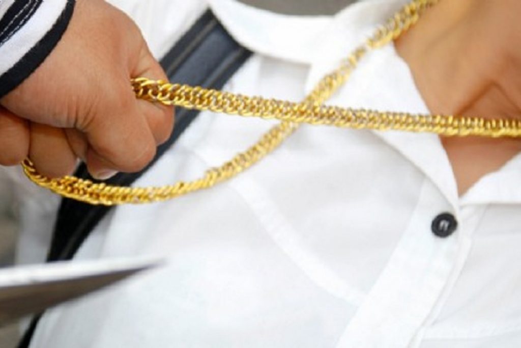 Scippo in pieno centro, giovane isernino nei guai