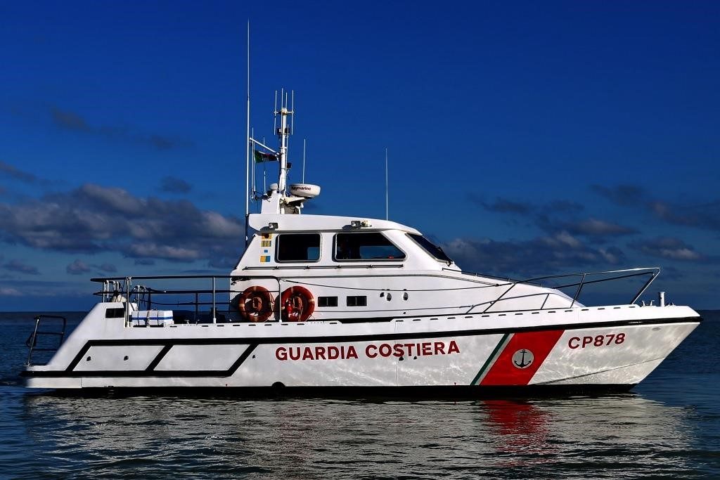 Isole Tremiti, barca a vela naufraga sugli scogli