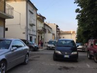 Anziano si getta dal balcone e muore a Santa Croce