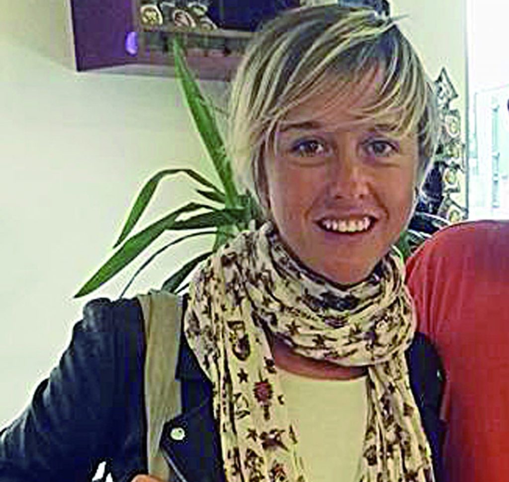 Il cancro si vive con il sorriso, la grande sfida di Nadia Toffa