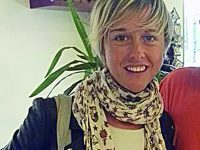 Il cancro si vive con il sorriso, la grande sfida di Nadia Toffa