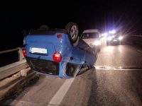 Si ribalta con l’auto e finisce contro il guardrail, paura per una 30enne di Vinchiaturo