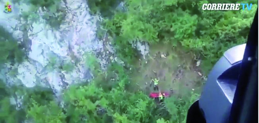 Cade col parapendio, 58enne molisano tratto in salvo dall’elicottero dell’Aeronautica militare