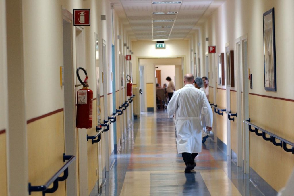 Sanità: le nuove ‘ricette’ per salvare i reparti al vaglio della Regione