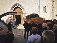 Il triste destino di nonno Antonio, Bojano piange e prega per Simone