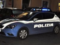 Isernia, baby-ladro sfonda il vetro di un’auto per rubare soldi