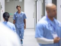 Superticket e borse per specializzandi, il Consiglio si ‘riprende’ la sanità