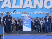 Toma in piazza a Roma: «Basta governi incestuosi»