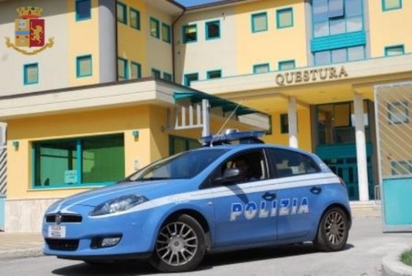 «Voglio il mio stipendio»: operaio di una ditta isernina minaccia di buttarsi dal tetto