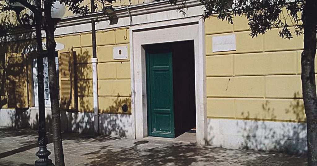 Campobasso, mondo della cultura in rivolta: salvate il Circolo Sannitico