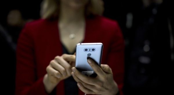 Isernia, foto hard per ricattare una donna sposata: scatta l’accusa di revenge porn