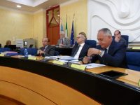 Concorsi alla Regione, maggioranza battuta: passa la linea 5 Stelle
