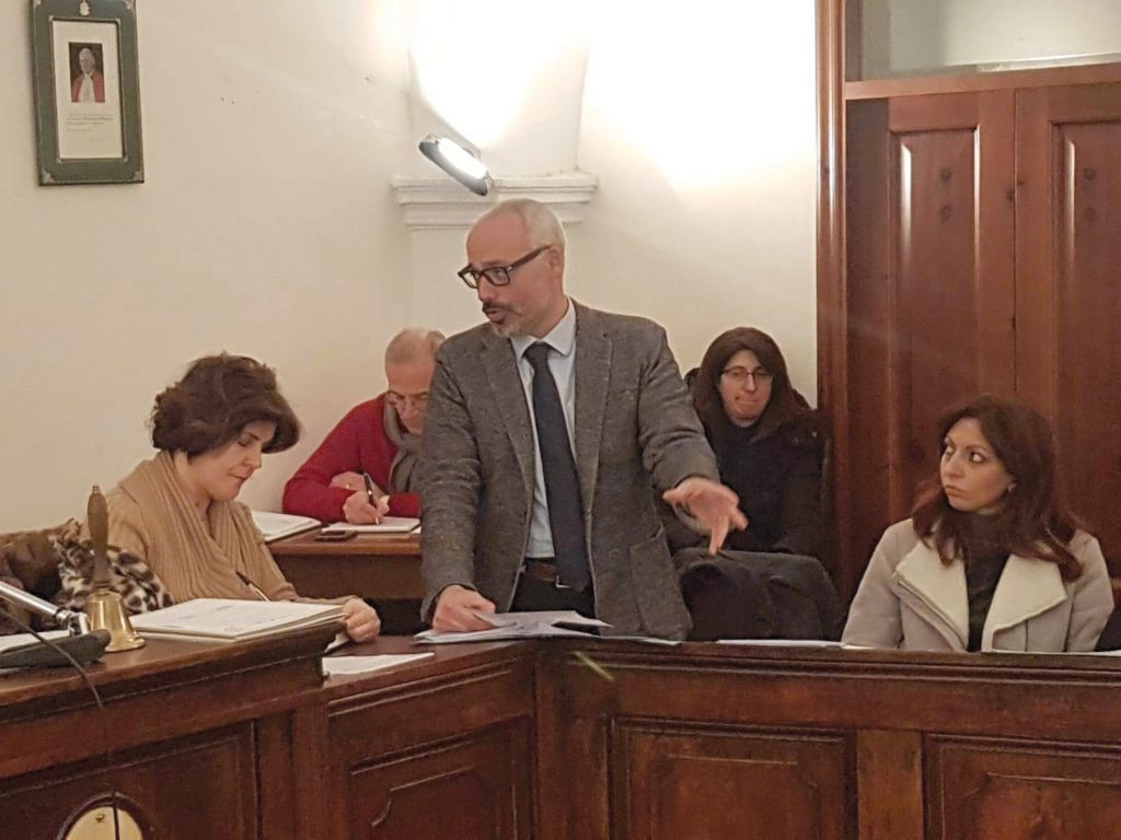 Forciniti non ci sta e scende in guerra: illegittima la nomina di Scafarto all’Asrem