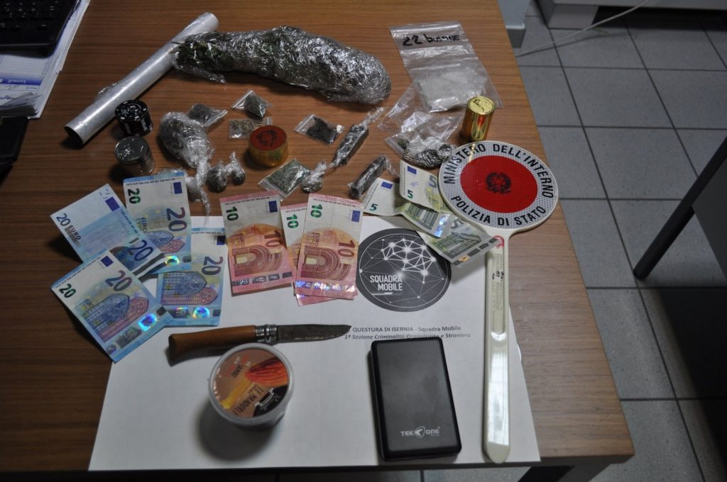 Cerro al Volturno, hashish e marijuana: giovane arrestato per spaccio