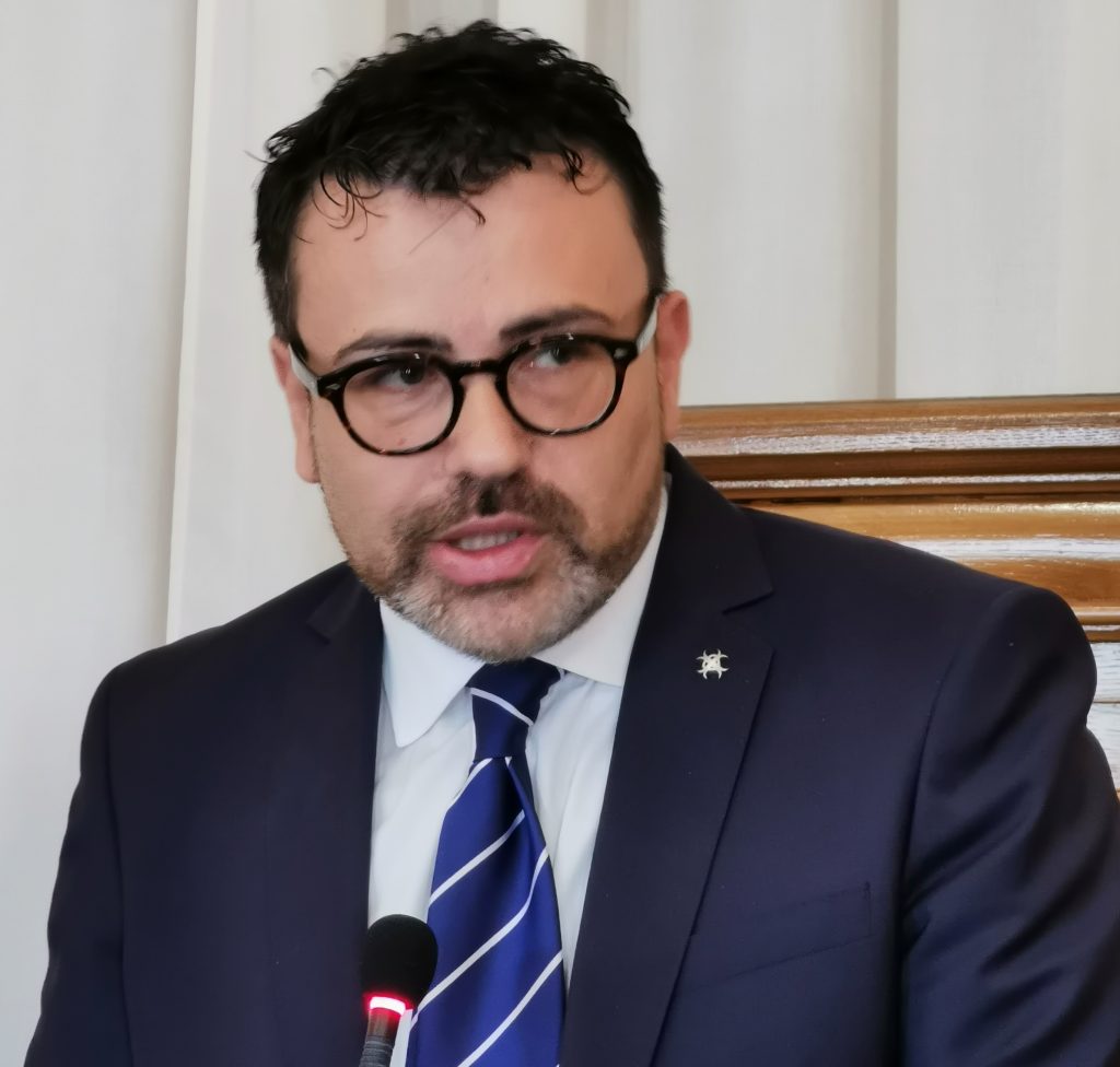 Bando per le luminarie sotto soglia a Campobasso, «ma i grillini non erano contrari?»