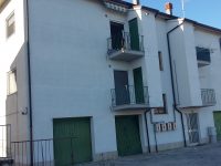 Ascensore fuori uso da luglio, giovane disabile di Ripalimosani relegato in casa