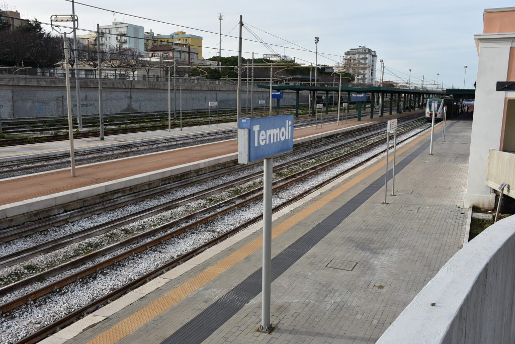 Termoli, sul raddoppio ferroviario «commedia degli equivoci»