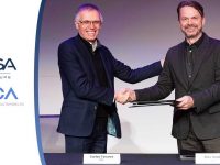 Siglato l’accordo per la fusione tra Fca e Peugeot
