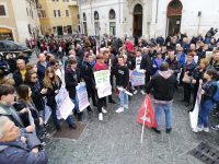 Studenti a Roma per il Caracciolo, nuova linfa alla protesta
