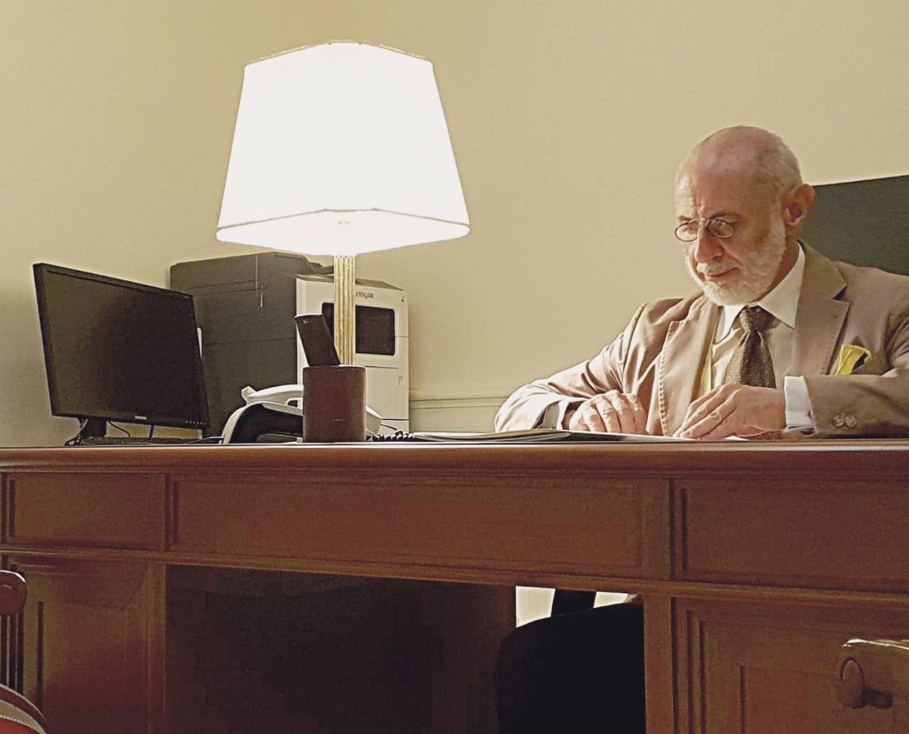 Moroso da oltre un anno? Di Marzio non ci sta e tira fuori i bonifici