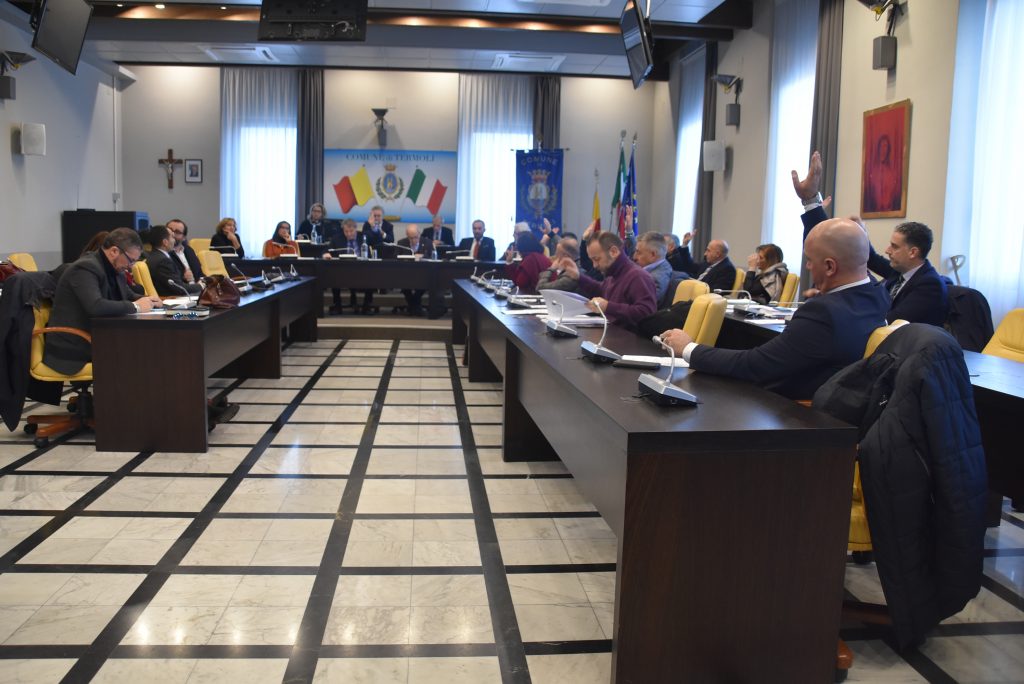 Termoli, raddoppio ferroviario: passa a maggioranza