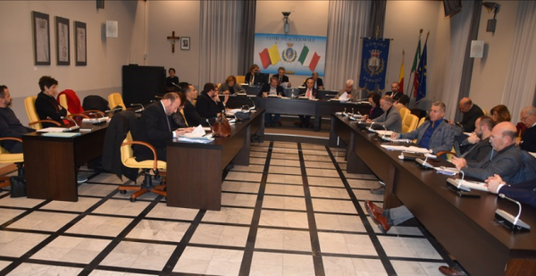 Termoli, il Pd vota sì all’odg sulla sanità ma sulla Segre incassa un no