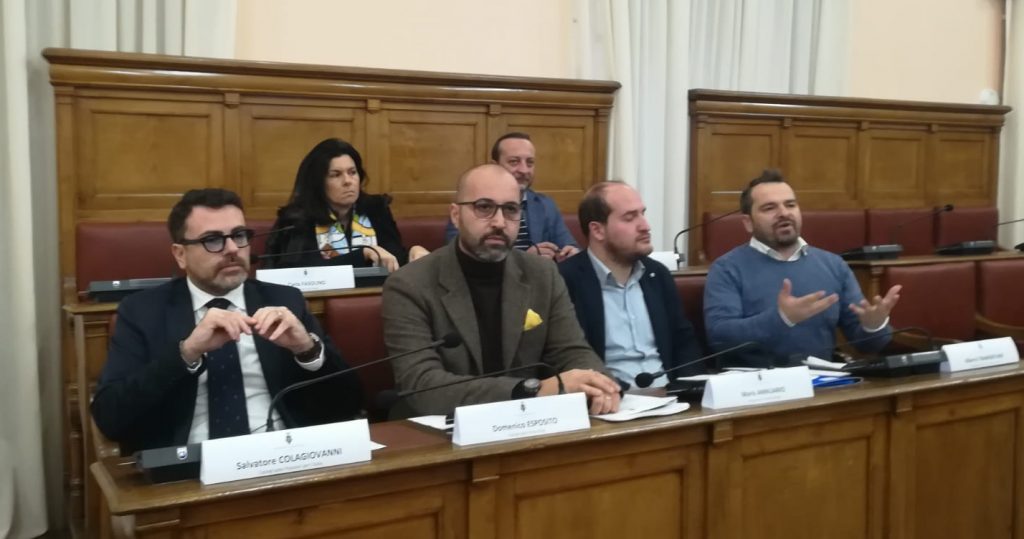 Campobasso, giunta ‘bolscevica’ senza slanci: il centrodestra boccia il Movimento 5s