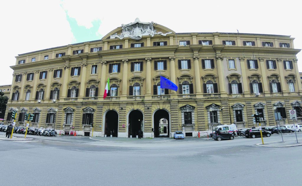 Sanità, arriva il sì del Mef: otto milioni per il debito