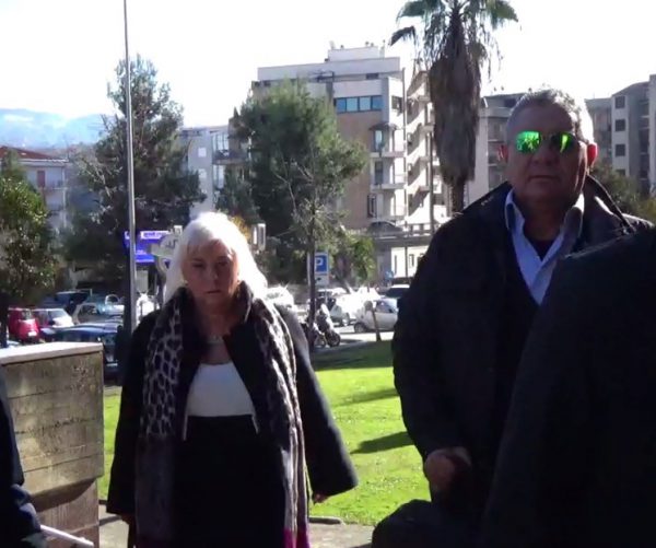 Arrestata per una mazzetta, Galeone dà la sua versione al gip