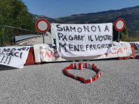 Sente chiuso, imprenditori sul piede di guerra: occupiamo la Provincia