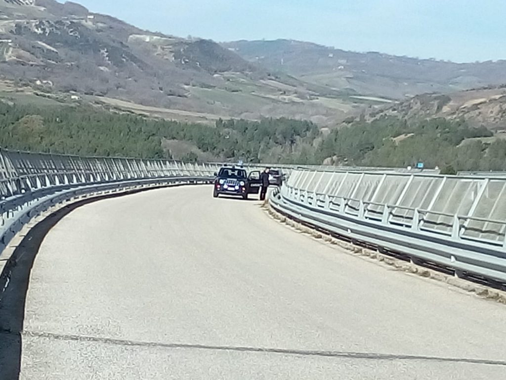 Si lancia nel vuoto dal viadotto Gravellina, muore un 60enne di Ururi