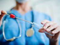 Coronavirus e responsabilità: famiglia cinese e autista di Tir si sottopongono al test