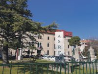 Camici, scafandri e kit per campioni: l’Asrem ha rafforzato la fornitura