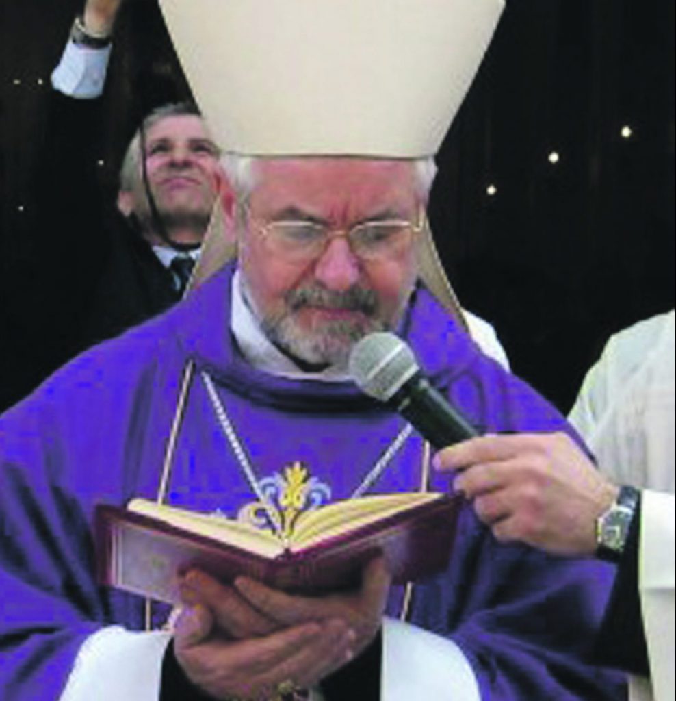 La Chiesa obbedisce: anche padre Giancarlo Bregantini resta a casa