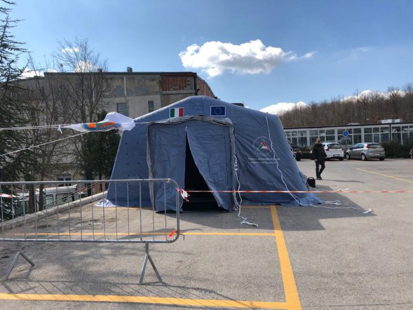 Terapia intensiva: richiesti ventilatori e barelle protette