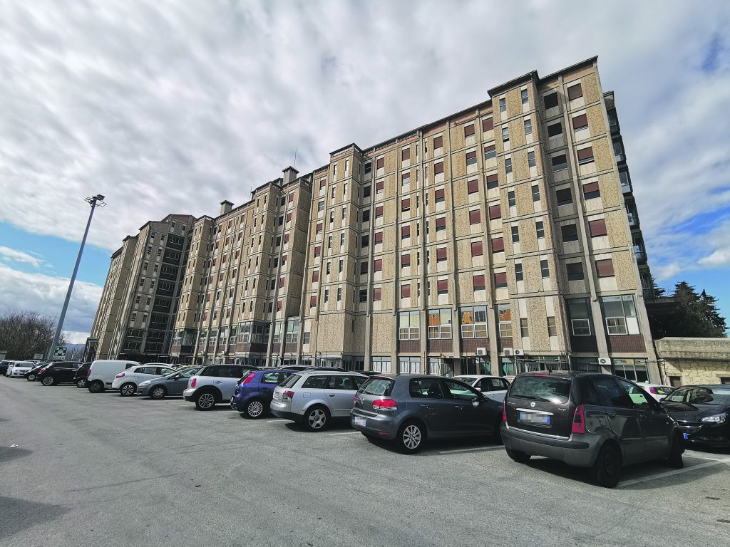 Covid si allunga sul Molise, Toma: «Il picco è arrivato: siano tutti eroi, non solo i medici»