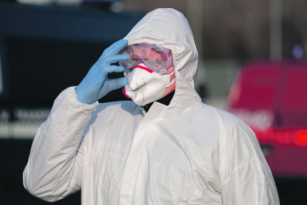 Dpi e tamponi al personale sanitario, Speranza firma l’intesa con la Triplice