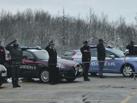 Dai medici al personale sanitario, a Campobasso le forze dell’ordine rendono omaggio ai veri eroi dell’emergenza